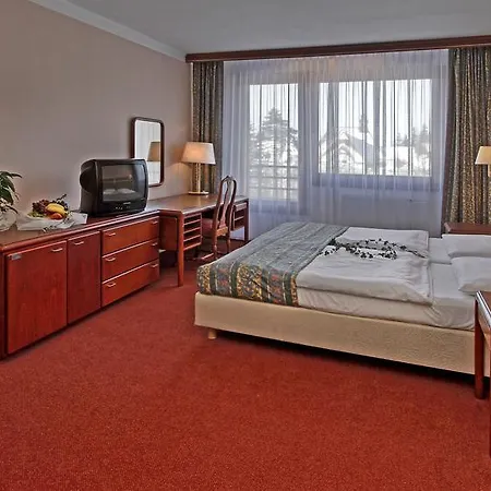 Krakonos מלון 3*